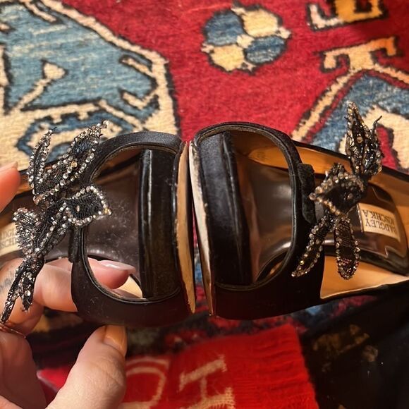 Badgley Mischka Satin Black Peep-toe Heels - Picture 4 of 11